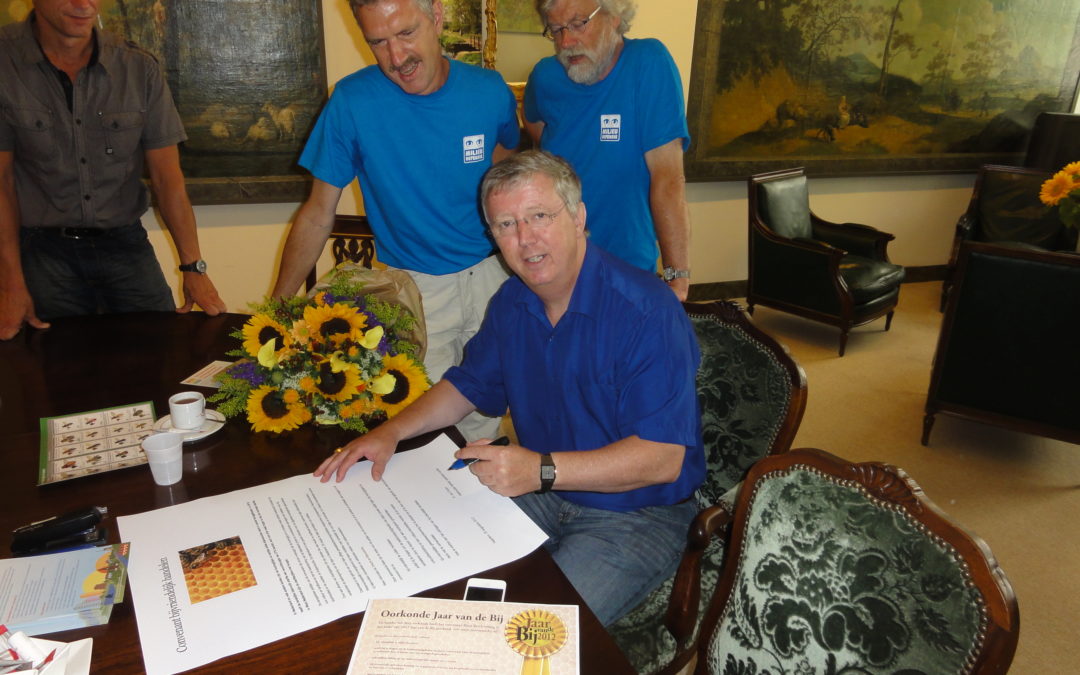 Gemeente Haarlem ondertekent Bijen-convenant